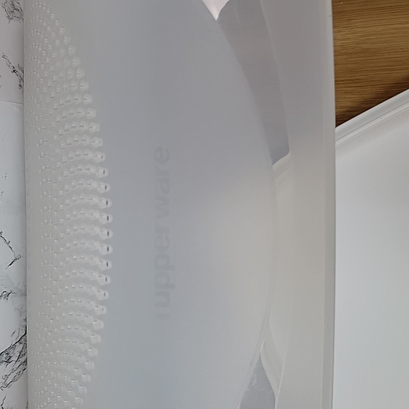 NWOT Tupperware CheeSmart Cheese Smart Large Low Rectangular Keeper Container - Picture 7 of 7